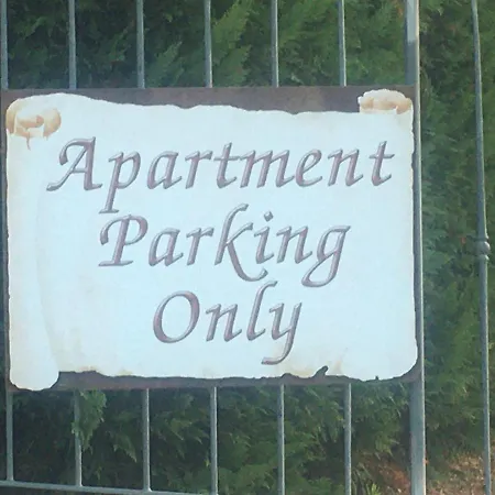 A Due Passi Dal Mare Apartment *